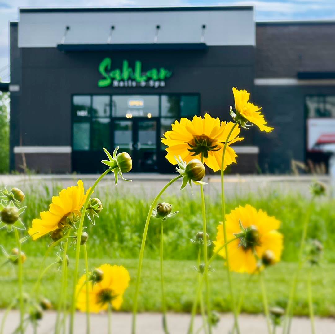 exterior Sahlan spa building